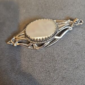 Elegant Silver Brooch with Mother of Pearl